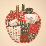 ★sale★りんごのウォールポケット　クリスマスカラー