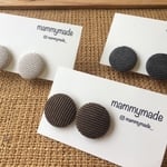 コーデュロイボタンピアス／イヤリング