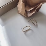 ゴールド シンプル 華奢 ピアス