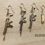 【4点セット】ピストル ピアス 武器(エアガン/ライフル/拳銃/銃弾)