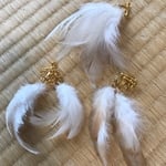 鳥羽根イヤリング