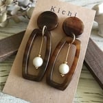 〔冬物限定30%offSALE〕べっ甲とパールの大ぶりピアス