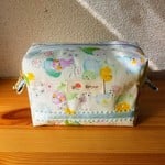 化粧ポーチ☆かわいいインコ柄（グリーン）