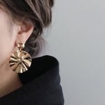 送料無料♡大ぶり メタル  ピアス