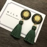 ☆1点もの☆グリーンイエロービーズ刺繍とタッセルのピアス/イヤリング