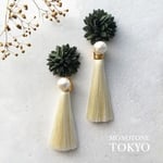 花とコットンパールのタッセルキャッチピアス＆イヤリング(カーキフラワー＆ホワイトタッセル)