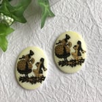 ドイツヴィンテージ アクリルオーバルカボション カップルプリント 2個セット