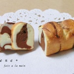チョコマーブル食パン　ブローチ