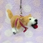 【羊毛】おいかけっこ秋田犬ストラップ【犬】