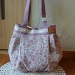 ＜an25berry様専用＞タックとギャザーのコロンバッグ（YUWAピンク）
