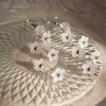 ちいさなお花 ピアス／イヤリング