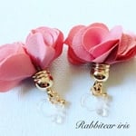 ピンクタッセルのノンホールピアス（ピアス、イヤリング有）〜ゴールド、花、花びら 