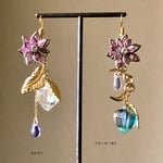 とりあえず一点 天界に咲く鬼灯 紫蓮とレジン鬼灯の色変化する雫付き 月と葉っぱ ピアス イヤリング 和装小物