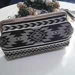 がま口クラッチバック  オルテガ柄モノクロ オマモリ天然石付