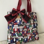 リボンブローチ付き♪くるみ割り人形のクリスマスバッグ