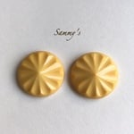 フラワーカットカボション ライトマスタード 27mm 2個set
