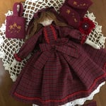 メルヘンドール（赤チェック）刺繍のバッグ付き  カントリードール