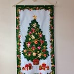 モミの木🌲クリスマスタペストリー🌲グリーン✴︎オーナメントのプリント柄
