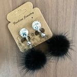 ミンクファー イヤリング ブラック シルバー