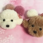 waiwaiyuu様専用　ぽんぽんトイプードルのバックチャーム・ミニポンポン付（サイズS・茶色&ホワイト）
