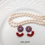 昭和バブリーボタンと深紅 ピアス /イヤリング