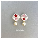 コットンパール付き 刺繍ピアス【樹脂ピアス・ノンホールピアス可】