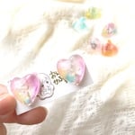 和紙の淡い色が溶け合うアクセサリー　