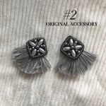 スクエアグレーフリンジ ビーズ刺繍ピアス