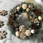  * White nuts *  Christmas wreath * クリスマス リース  ギフト🌿