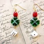 【pierce＊earring】czech beads#チェコビーズ てんとう虫と四つ葉、それにダイスのピアス