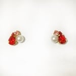 輝くしずくの赤とピンクの宝石とパールのイヤリング ピアス ビジュー レッド