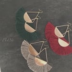 ゴールド × BIGフリンジ ピアス／イヤリング
