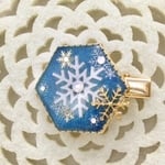 雪の結晶のヘアクリップ