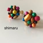 カラフル☆ウッドビーズのイヤリング