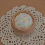 new リバティ　コロンとした木の器のピンクッション　針山　【ダンシングカイツ】