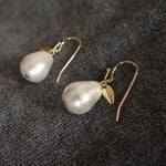 洋ナシピアス