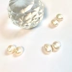 1セット   淡水真珠の一粒ピアス