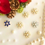 雪の花（　雪　雪の結晶　六花　ピアス　イヤリング　冬　スワロフスキー　デリカビーズ　スパンコー　成人式　卒業式　入学式　フォーマル　結婚式　お呼ばれ　パーティ　デート　）