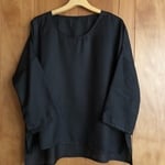 【セール】小さな光るスクエアのプルオーバー✿　ブラック