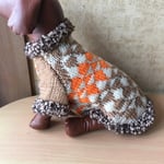 編み込み犬のセーター