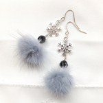 ピアス / 雪の結晶 ファーピアス / ブラックスピネル / ファー / パワーストーン 天然石 ピアス