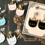 ■ねこねこ 樹脂ポストピアス 黒猫