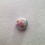 【再販×7】リネンと刺繍のバラと小花の ピルケースC