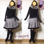 異素材切り替えオシャレニットと切り替えプリーツスカートとフォックスファーの三点セット💖かわいい。上品。デート❣️