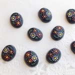 【ジャーマンヴィンテージ グラス】【カボション】 赤と白いお花　10/8mm 4個