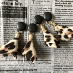 送料無料♡レザー×レオパ♡ピアス/イヤリング
