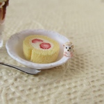 ハリネズミ★パフェとプレーンロールケーキのセット