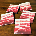 肉缶バッジ