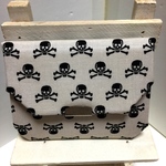 再販☆ドクロ☆ガイコツ☆白☆お財布☆コンパクト☆