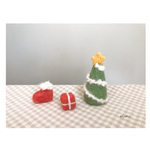 クリスマスツリーとプレゼントとブーツ